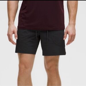 Lululemon Mens License to Train 7" LL Short